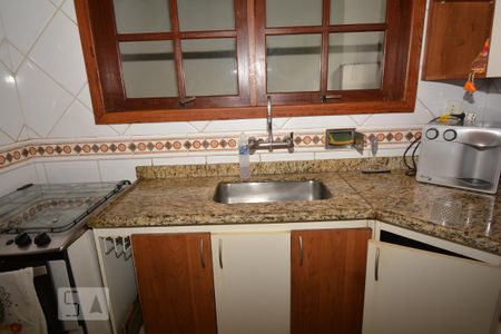 Casa para alugar com 196m², 3 quartos e 2 vagasCozinha - Armários