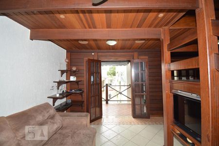 Sala de casa para alugar com 3 quartos, 196m² em Vila Valqueire, Rio de Janeiro