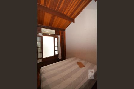 Quarto 2 de casa para alugar com 3 quartos, 196m² em Vila Valqueire, Rio de Janeiro
