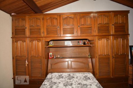 Casa para alugar com 196m², 3 quartos e 2 vagasSuíte