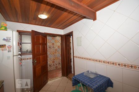 Casa para alugar com 196m², 3 quartos e 2 vagasCozinha