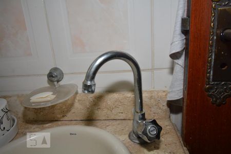 Casa para alugar com 196m², 3 quartos e 2 vagasBanheiro da Suíte - Torneira