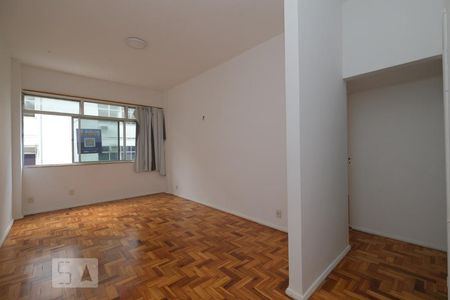 Sala de Apartamento com 2 quartos, 77m² Tijuca