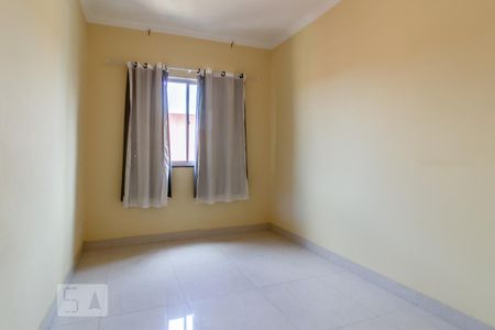Quarto 2 de apartamento para alugar com 2 quartos, 51m² em Heliópolis, Belo Horizonte
