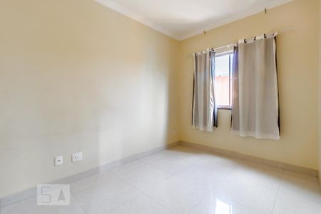 Closet do quarto 2 de apartamento para alugar com 2 quartos, 51m² em Heliópolis, Belo Horizonte