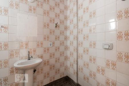 Banheiro de kitnet/studio para alugar com 1 quarto, 32m² em Vila Nova Conceição, São Paulo