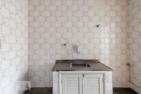 Cozinha de kitnet/studio para alugar com 1 quarto, 32m² em Vila Nova Conceição, São Paulo