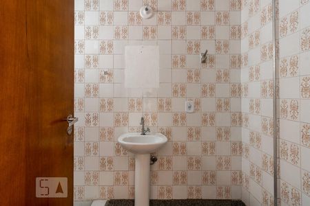 Banheiro de kitnet/studio para alugar com 1 quarto, 32m² em Vila Nova Conceição, São Paulo