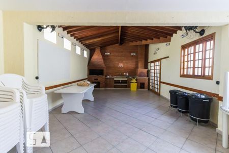 Apartamento para alugar com 60m², 3 quartos e 1 vagaÁrea comum 