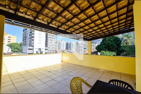 Casa à venda com 175m², 4 quartos e sem vagaTerraço