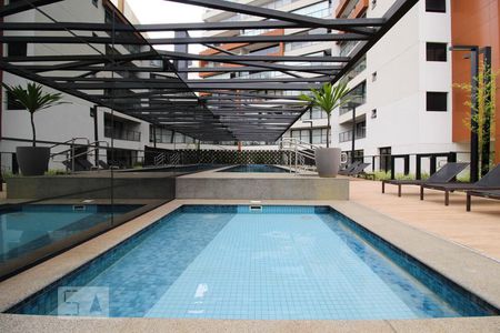 Apartamento à venda com 49m², 1 quarto e 1 vaga Apartamento à venda com 49m², 1 quarto e 1 vagaÁrea comum - Piscina
