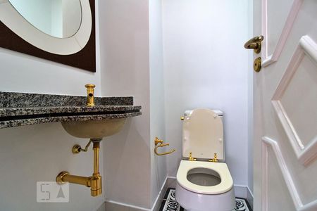 Lavabo de apartamento para alugar com 3 quartos, 115m² em Vila Suzana, São Paulo
