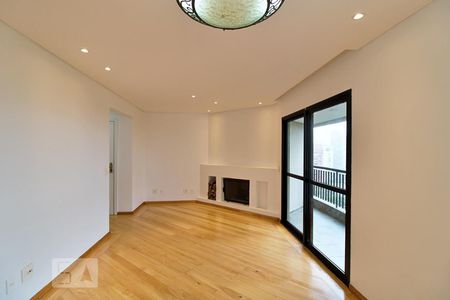 Sala de apartamento para alugar com 3 quartos, 115m² em Vila Suzana, São Paulo