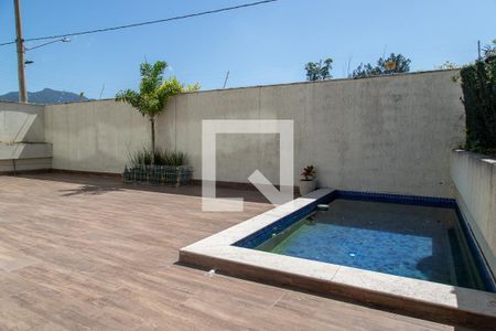 Apartamento à venda com 191m², 3 quartos e 2 vagas Apartamento à venda com 191m², 3 quartos e 2 vagasÁrea externa - piscina
