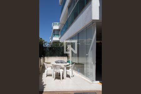 Apartamento à venda com 191m², 3 quartos e 2 vagas Apartamento à venda com 191m², 3 quartos e 2 vagasÁrea externa