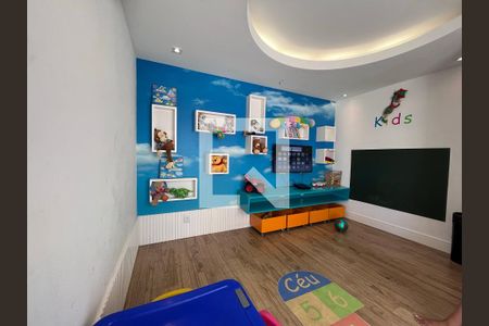 Apartamento à venda com 191m², 3 quartos e 2 vagas Apartamento à venda com 191m², 3 quartos e 2 vagasÁrea comum - brinquedoteca