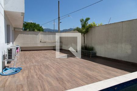 Apartamento à venda com 191m², 3 quartos e 2 vagas Apartamento à venda com 191m², 3 quartos e 2 vagasÁrea externa