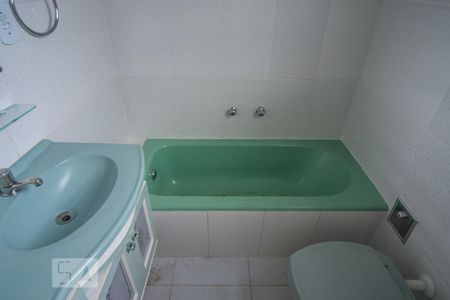 Apartamento à venda com 78m², 2 quartos e 1 vaga Apartamento à venda com 78m², 2 quartos e 1 vagaBanheiro