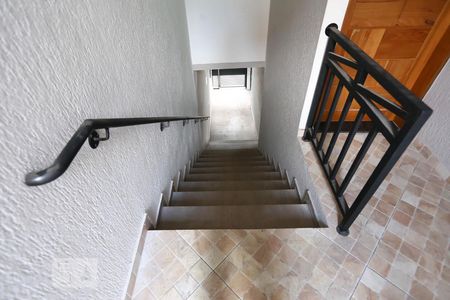 Apartamento para alugar com 40m², 2 quartos e sem vagaEscada