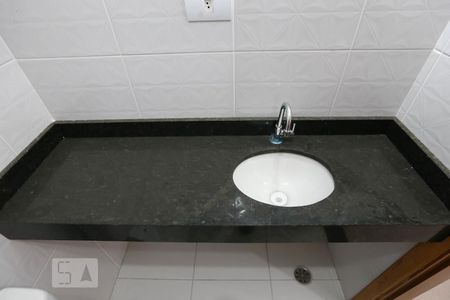Apartamento para alugar com 40m², 2 quartos e sem vagaBanheiro