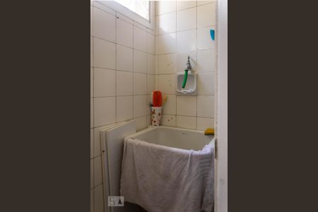 Apartamento para alugar com 68m², 2 quartos e 1 vagaÁrea de Serviço