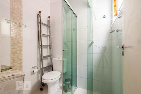 Casa de condomínio à venda com 76m², 2 quartos e 1 vaga Casa de condomínio à venda com 76m², 2 quartos e 1 vagaBanheiro da Suíte 2