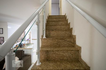 Escada de casa de condomínio à venda com 2 quartos, 76m² em Vila Bela, São Paulo