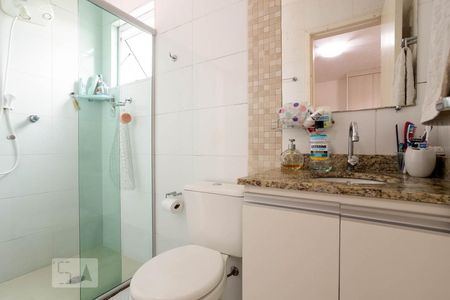 Banheiro da Suíte de casa de condomínio à venda com 2 quartos, 76m² em Vila Bela, São Paulo