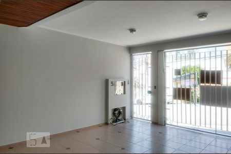 Casa à venda com 154m², 3 quartos e 3 vagas Casa à venda com 154m², 3 quartos e 3 vagasGaragem
