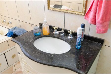 Casa à venda com 154m², 3 quartos e 3 vagas Casa à venda com 154m², 3 quartos e 3 vagasBanheiro da suíte