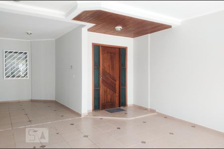 Casa à venda com 154m², 3 quartos e 3 vagas Casa à venda com 154m², 3 quartos e 3 vagasGaragem