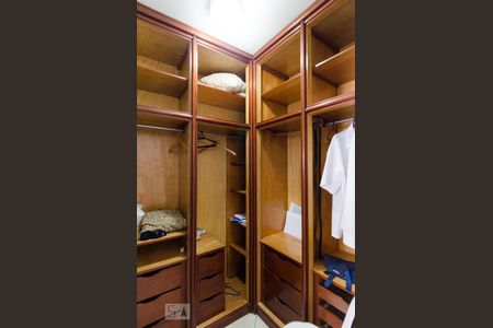 Casa à venda com 154m², 3 quartos e 3 vagas Casa à venda com 154m², 3 quartos e 3 vagasQuarto da suíte