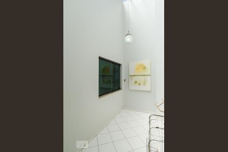 Casa à venda com 154m², 3 quartos e 3 vagas Casa à venda com 154m², 3 quartos e 3 vagasVaranda