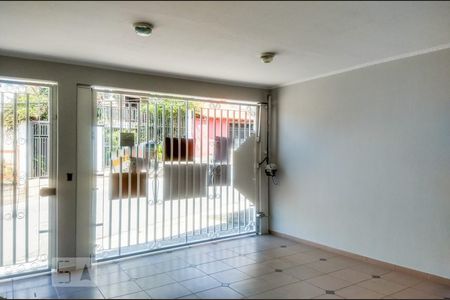 Casa à venda com 154m², 3 quartos e 3 vagas Casa à venda com 154m², 3 quartos e 3 vagasGaragem