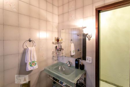 Casa à venda com 425m², 4 quartos e 3 vagasBanheiro Social