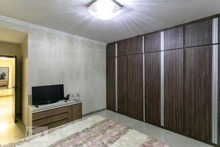 Casa à venda com 425m², 4 quartos e 3 vagasQuarto Suíte 1