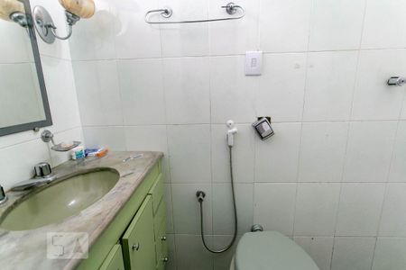 Casa à venda com 425m², 4 quartos e 3 vagasBanheiro da Suíte 2