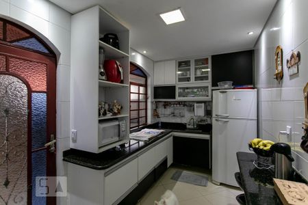 Casa à venda com 425m², 4 quartos e 3 vagasCozinha