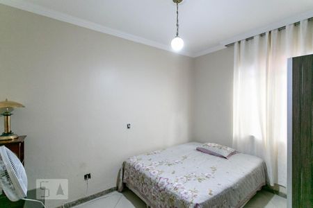 Casa à venda com 425m², 4 quartos e 3 vagasQuarto Suíte 2