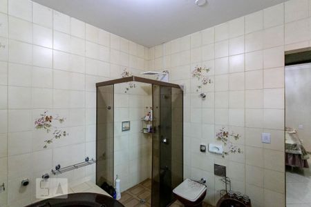 Casa à venda com 425m², 4 quartos e 3 vagasBanheiro da Suíte 1