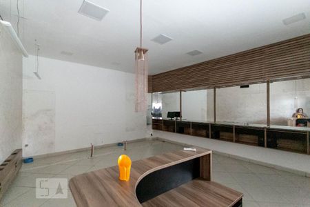 Casa à venda com 425m², 4 quartos e 3 vagasSalão
