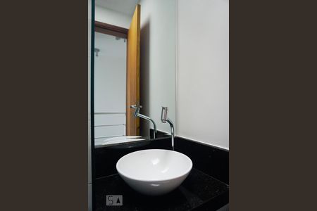 Casa para alugar com 50m², 2 quartos e sem vagaBanheiro