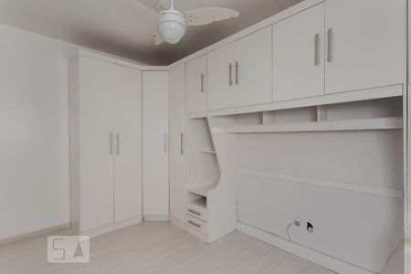 Quarto 1 de apartamento para alugar com 2 quartos, 58m² em Sarandi, Porto Alegre