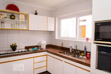 Casa à venda com 250m², 3 quartos e 2 vagasCozinha