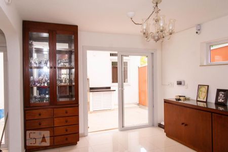 Casa à venda com 250m², 3 quartos e 2 vagasCopa