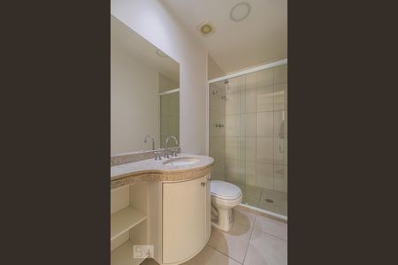 Apartamento à venda com 84m², 2 quartos e 2 vagasBanheiro da Suíte 1