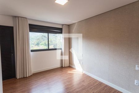 Apartamento à venda com 357m², 4 quartos e 4 vagasSuíte 1