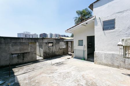 Casa à venda com 90m², 1 quarto e sem vagaQuintal