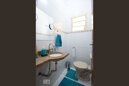 Casa à venda com 83m², 2 quartos e 3 vagasBanheiro Social