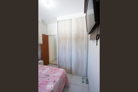 Casa à venda com 83m², 2 quartos e 3 vagasSuíte 2